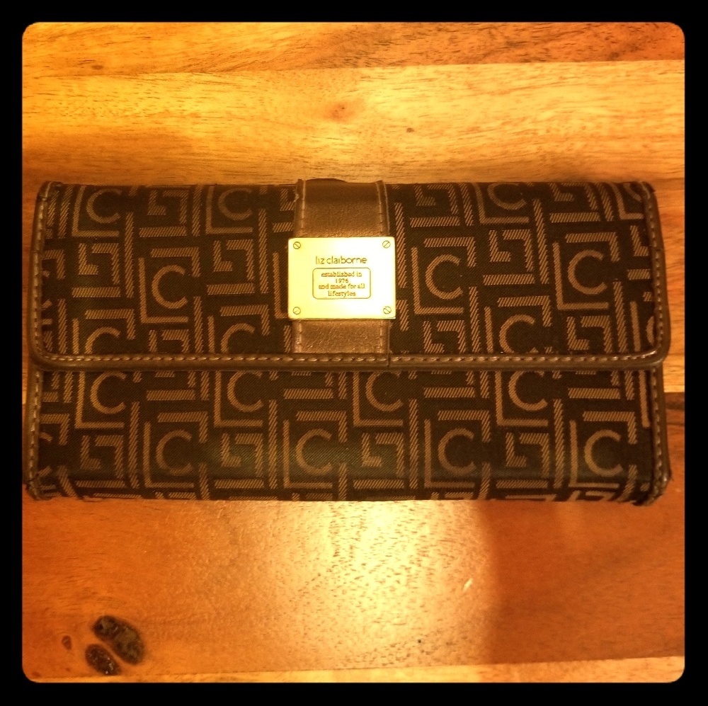Liz Claiborne Tri-fold wallet